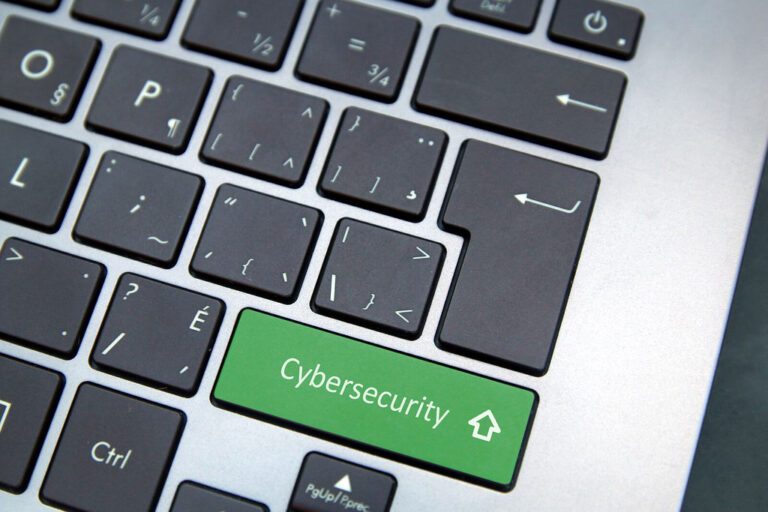 Odpowiedzialni za bezpieczeństwo informacji w firmach obawiają się o możliwości ochrony przed cyberzagrożeniami