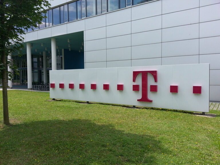 Deutsche Telekom sygnalizuje wzrost przychodów w Q1 2020
