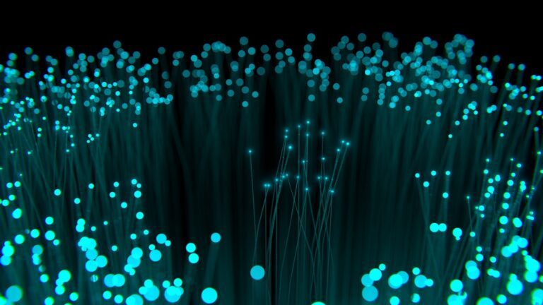 Komisja Europejska planuje usprawnić wdrażanie szybkich sieci szerokopasmowych