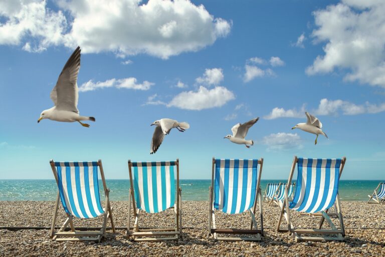 COVID-19. Zaległy urlop? Pracodawca nie będzie pytał, tylko cię na niego wyśle