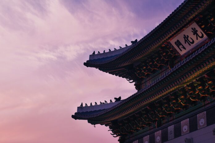 sky-building-asian-reflection-tower-landmark-4412-pxhere.com