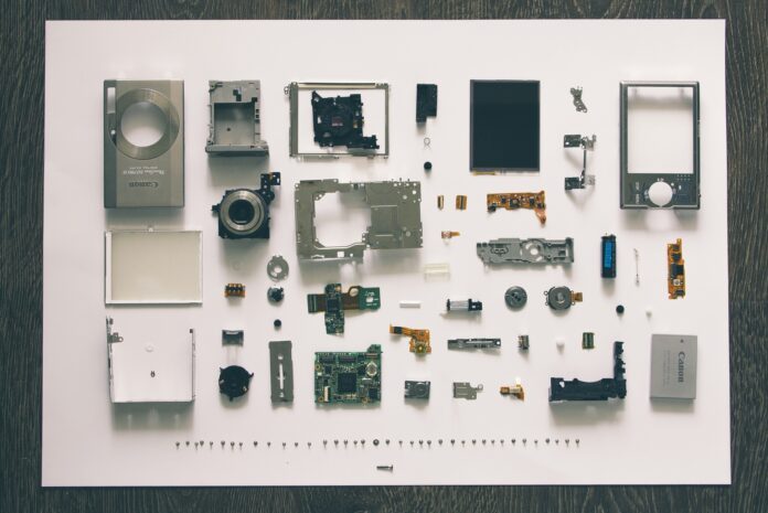 technology-camera-part-product-disassembled-arranged-98985-pxhere.com