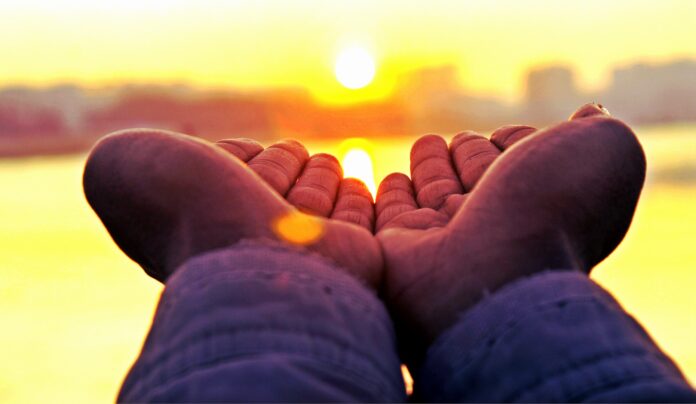 hand-beach-landscape-sea-water-ocean-1080541-pxhere.com