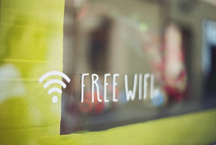 markus-spiske-L-mHnEJXR6A-unsplash wifi