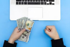 jak wpłacić pieniądze na revolut w bankomacie