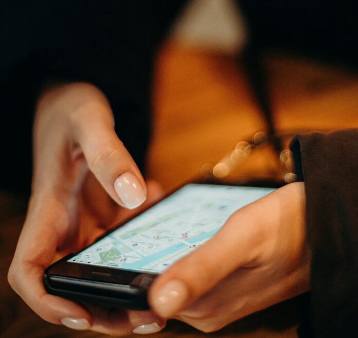 pexels-cottonbro-4543006 nowe oznaczenia w google maps