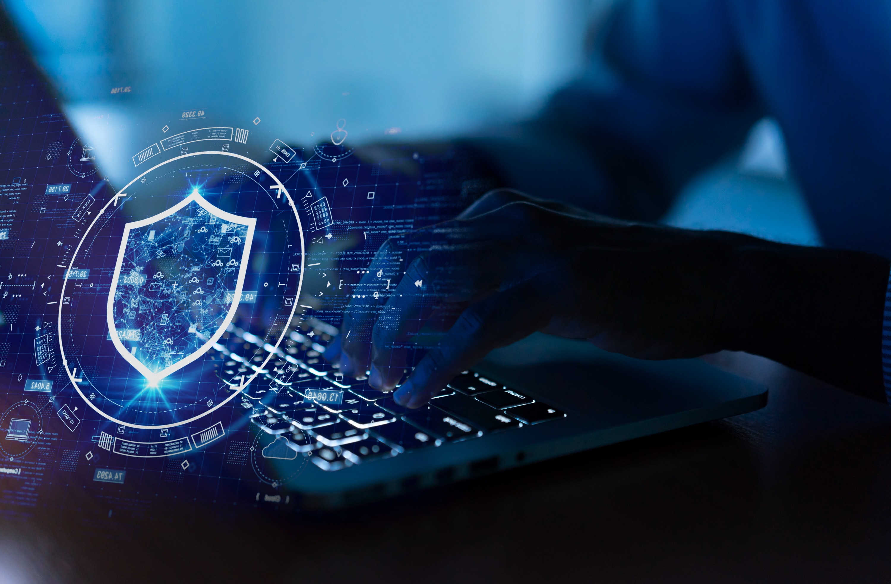 79 proc. MŚP w Polsce boi się cyberataków. To zatrzymuje ich rozwój. Jak wygląda ta kwestia u MiŚOT-ów?