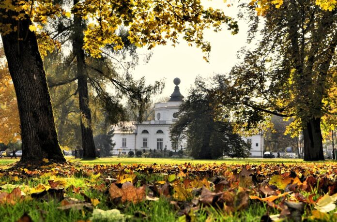 Jabłonna_-_Pałac_Potockich_-_panoramio