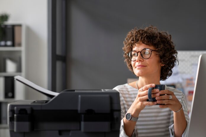 medium-shot-woman-holding-coffee-cup