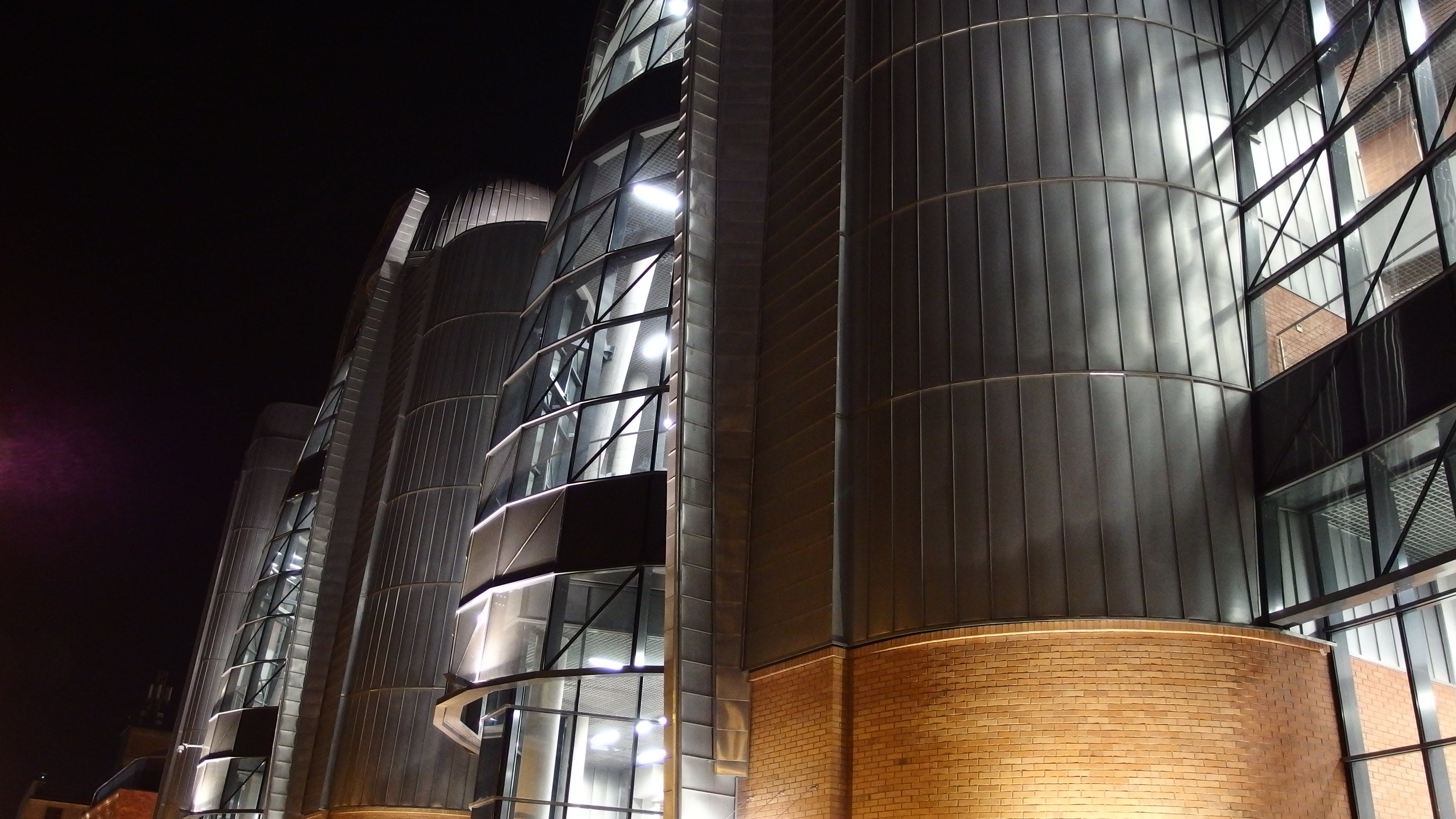 AI wspiera administrację w Łodzi. PLLuM pomoże w działaniu urzędów