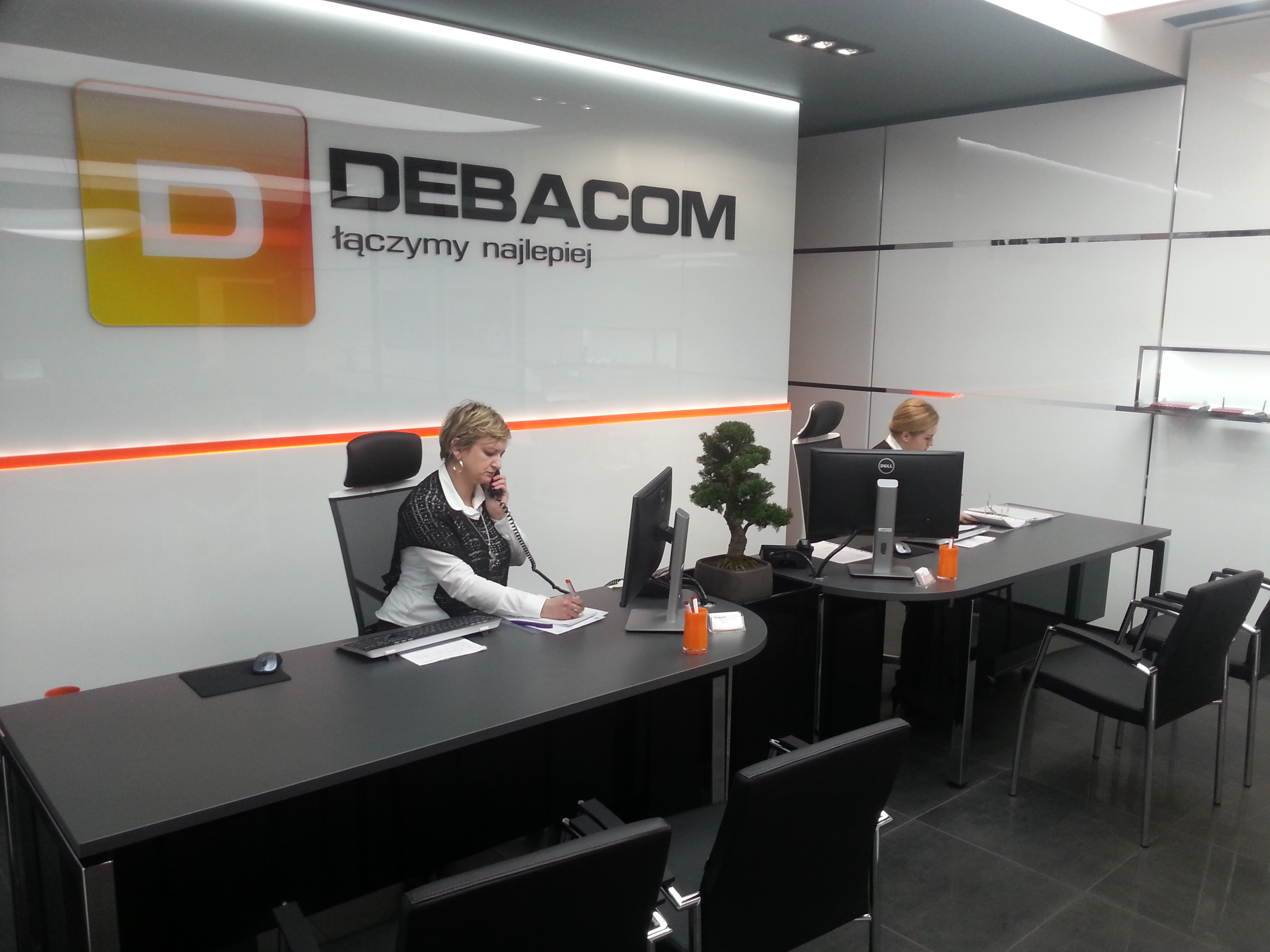 Jakość, inwestycje, lokalność – rozmowa z Jackiem Demidowiczem z firmy Debacom