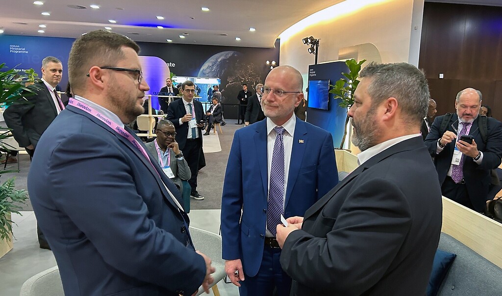 Prezes UKE jeździ ze spotkania na spotkanie