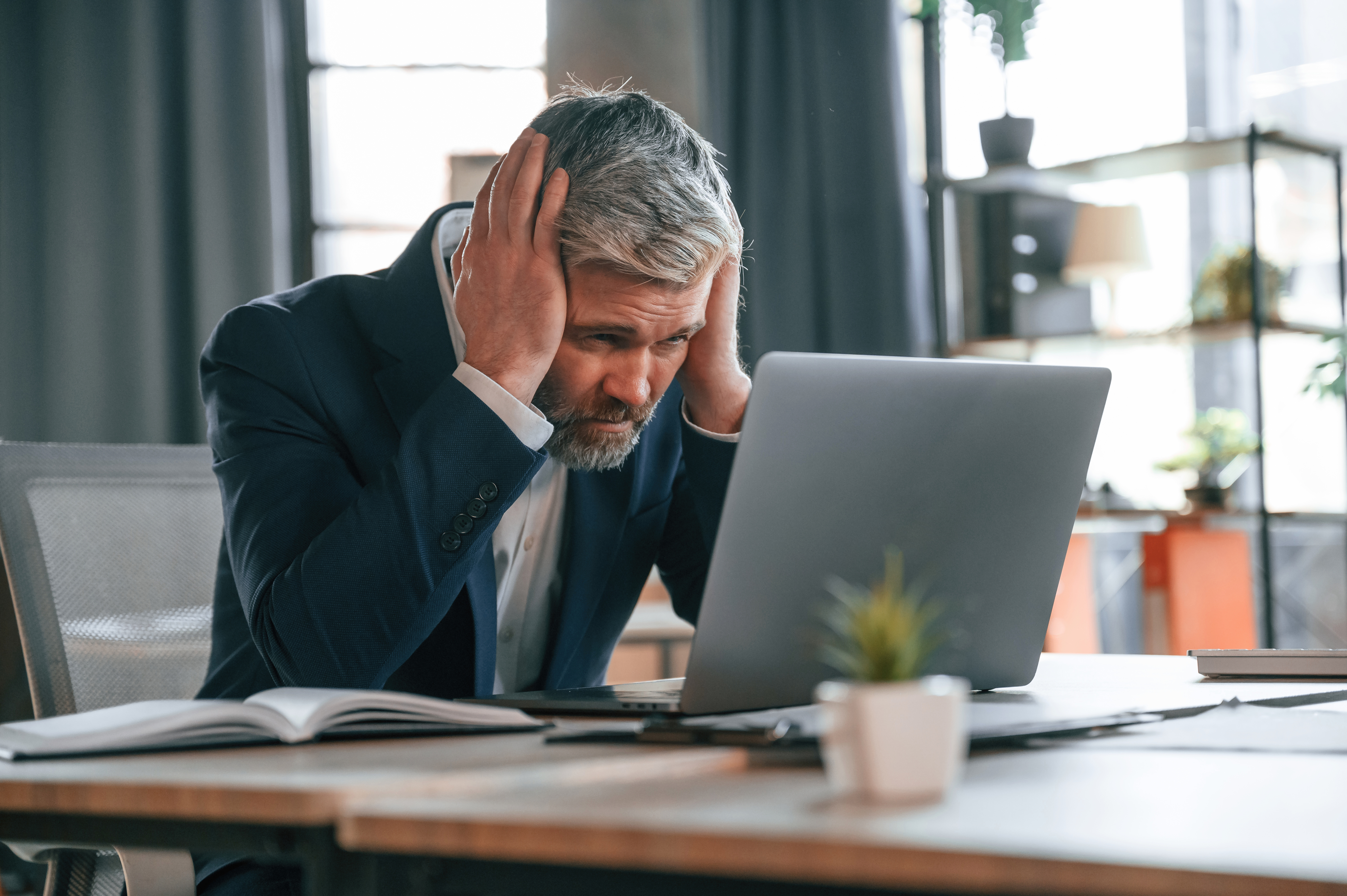UKE potwierdza problemy w składaniu sprawozdań
