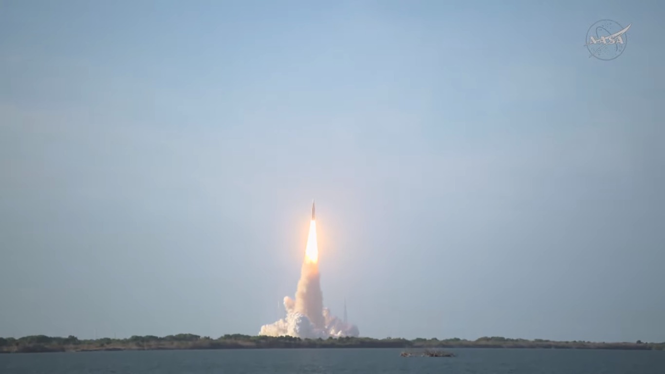 Od Apollo do Artemis: Nowa Era Łączności 