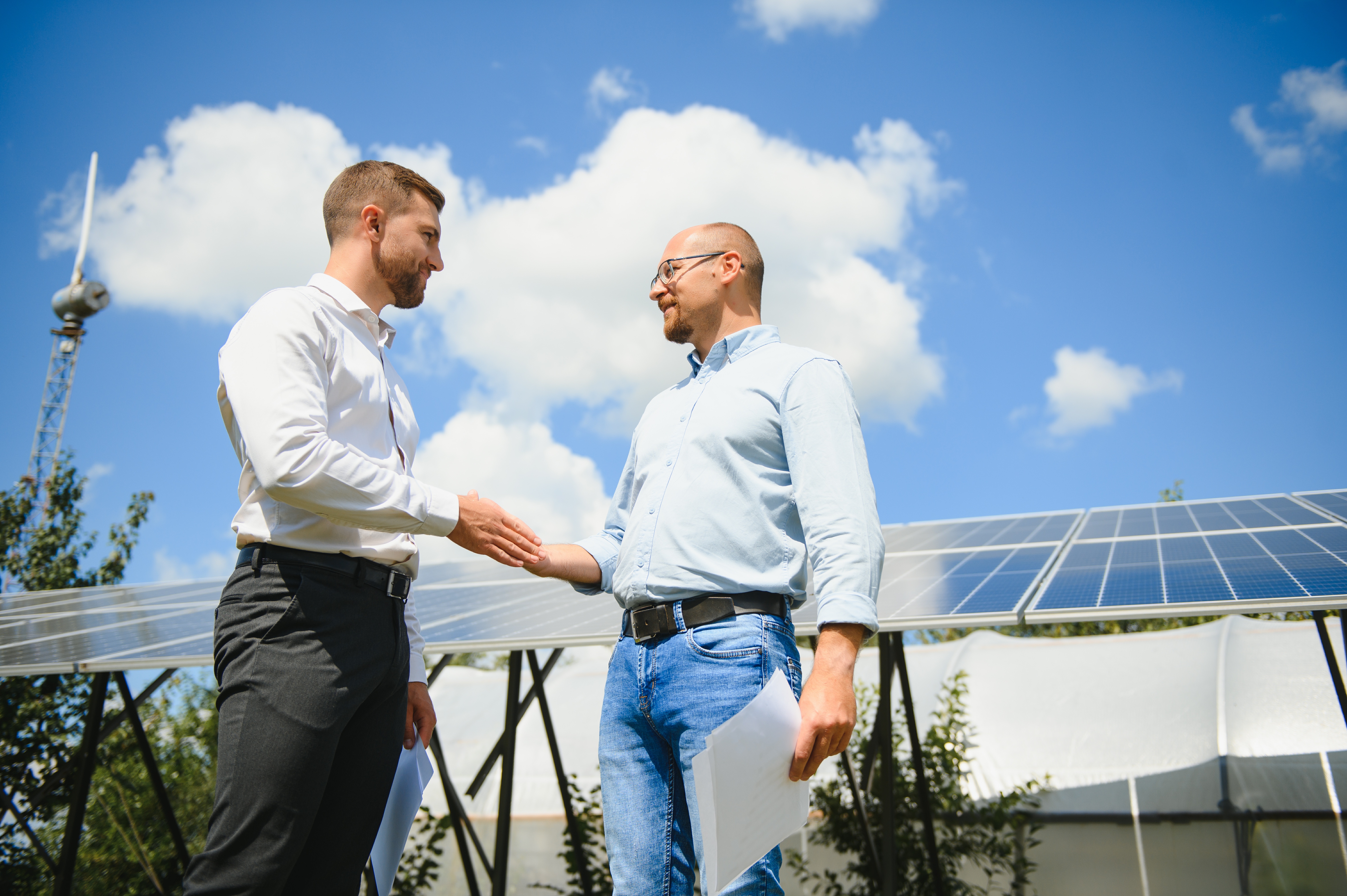 Własna energia jako strategia przetrwania firm