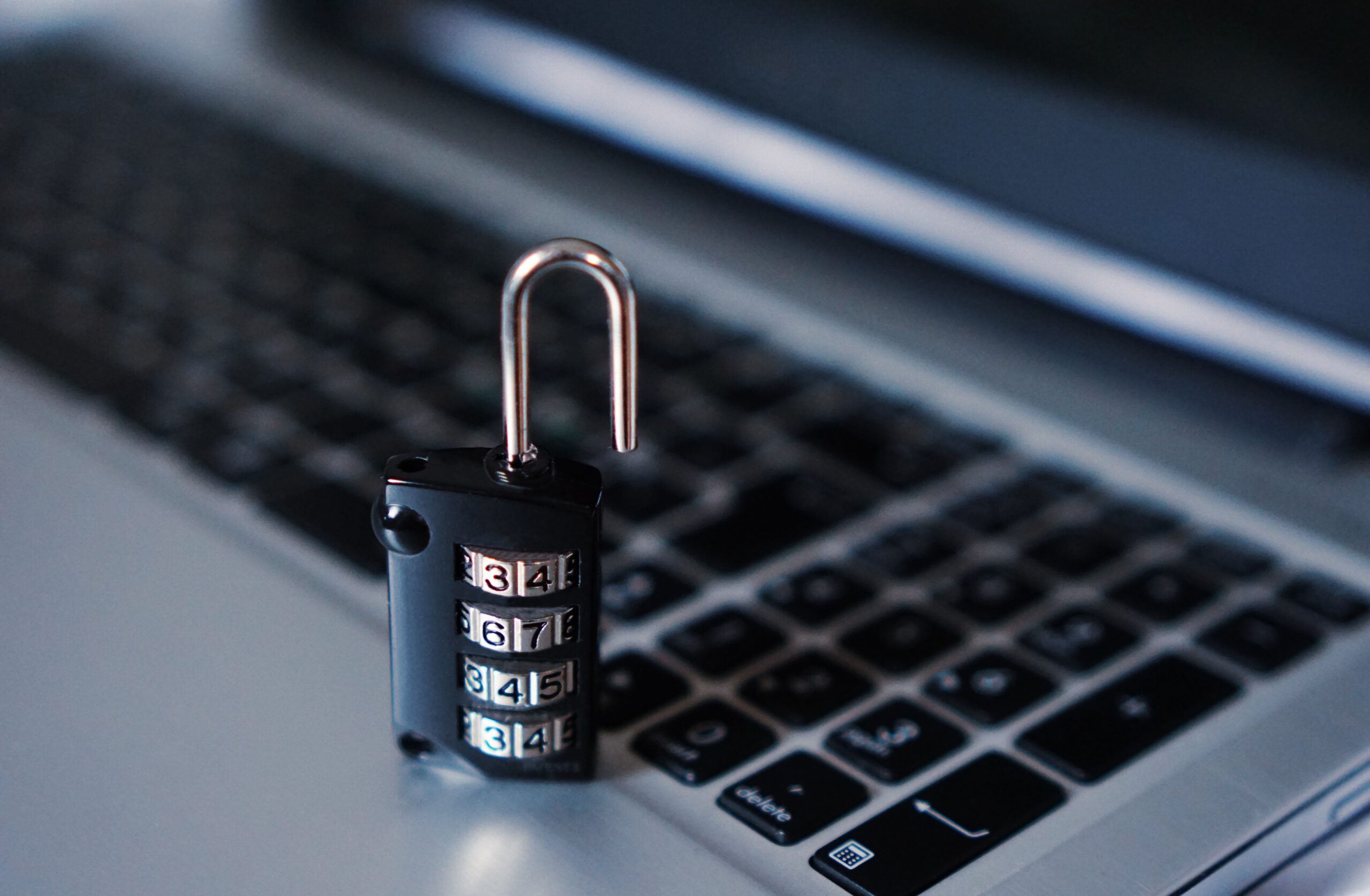 NIK: infrastruktura krytyczna w Polsce wciąż niewystarczająco chroniona przed cyberatakami